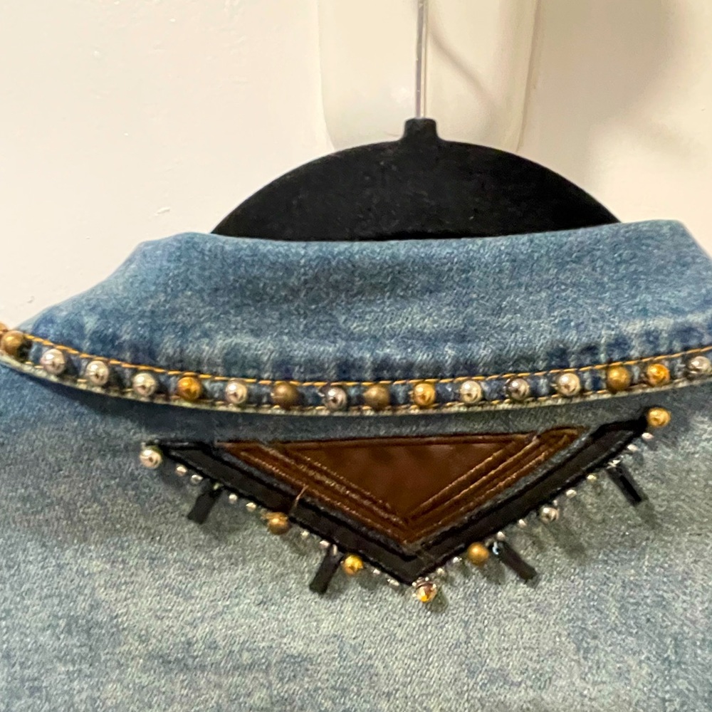 Embroidered Denim Jacket - Picture 5 of 9